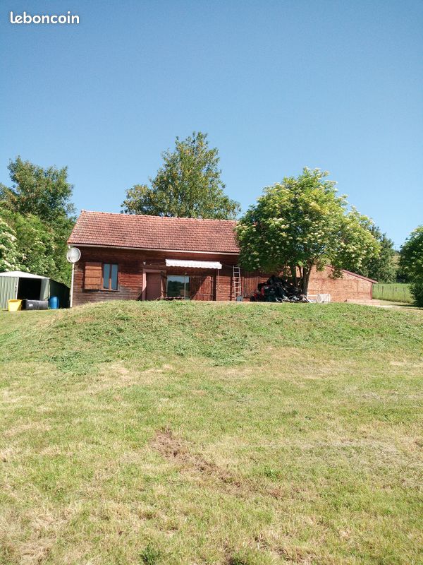 Maison 4 pièces 100 m² · à Villeneuve-sur-Yonne · 100 m² · 75 000 €