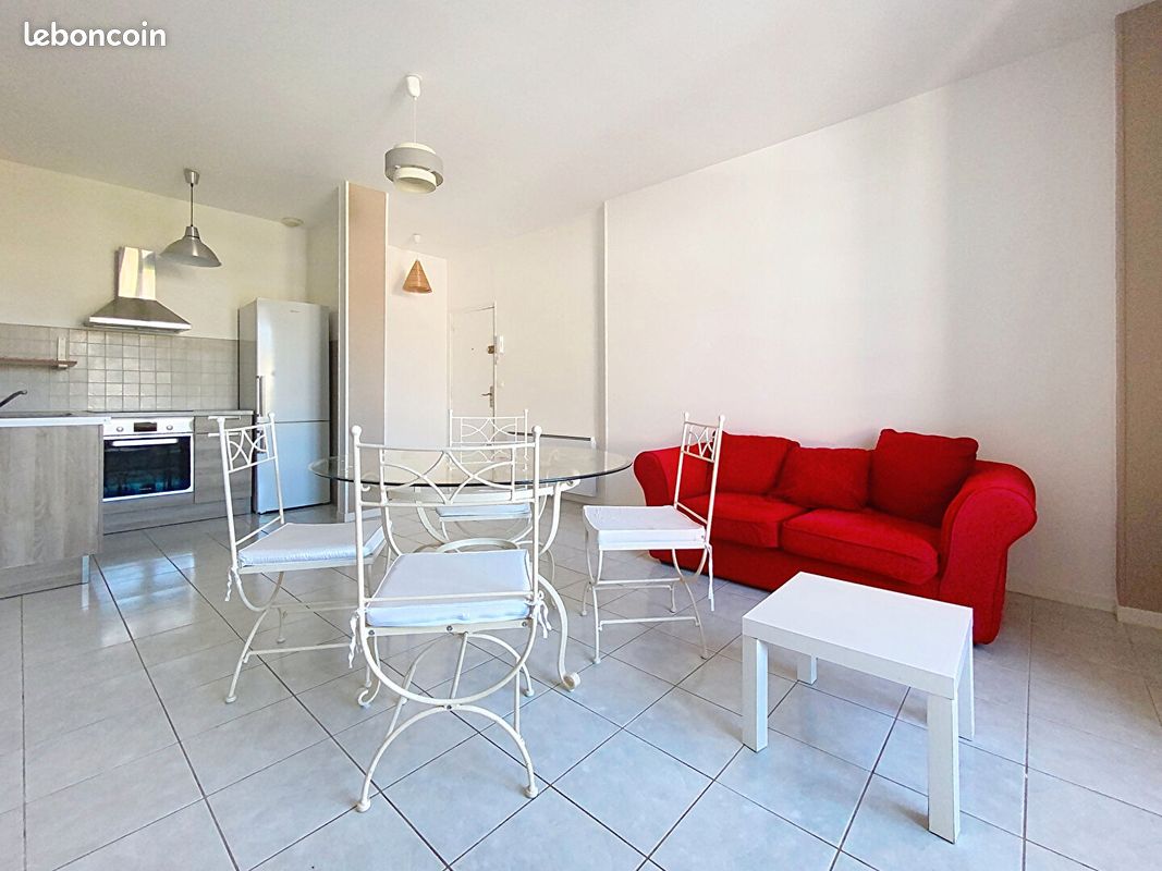 Appartement 2 pièces 43 m² · à Ay-Champagne · 43 m² · 650 €/mois