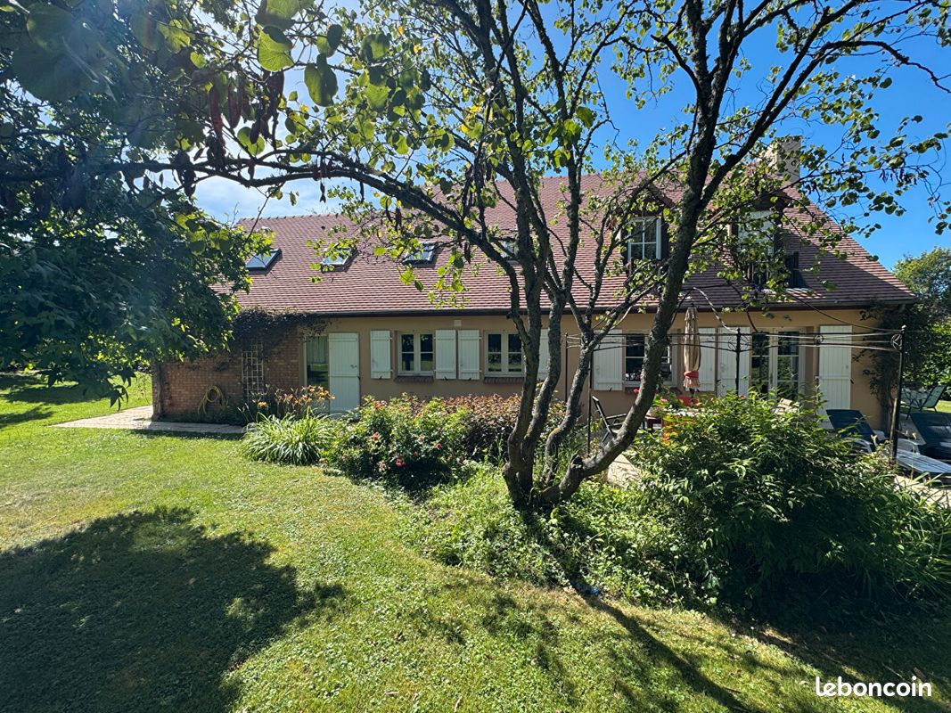 Maison 7 pièces 170 m² · à Montfort-l'Amaury · 170 m² · 749 500 €