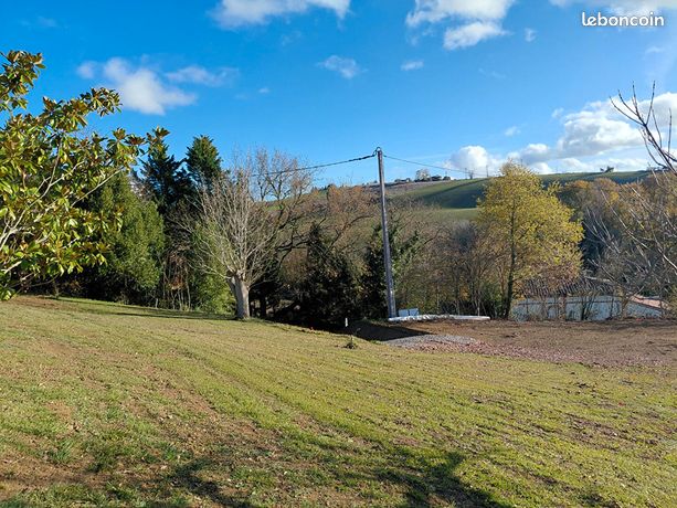 Terrain 1150 m² LAYRAC SUR TARN