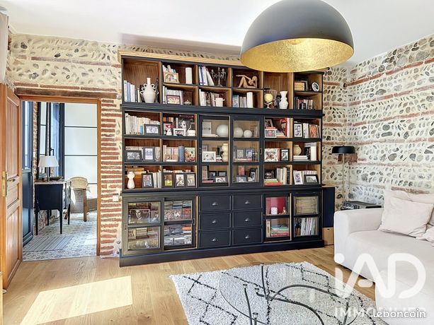 Maison 7 pièces 240 m² — 8