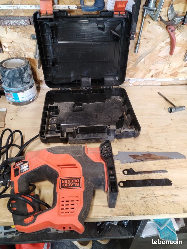 Scie scorpion Black et Decker (image 1)