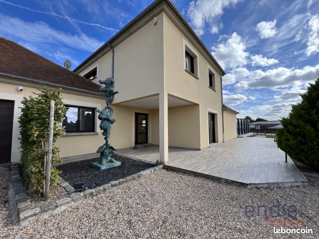 Propriété 7 pièces 278 m² (image 17)