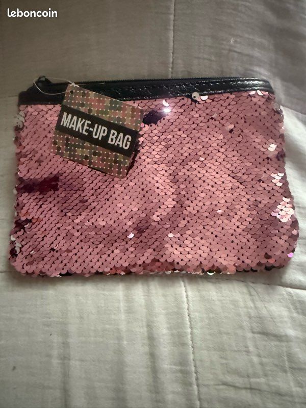 Magnifique, ensemble d’accessoires, assorti dans les tons rose, fuchsia et paillettes ultra pratique pour le quotidien ou les cours (image 16)