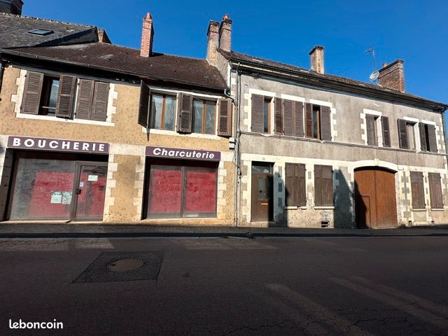 Immeuble 10 pièces 248 m² · à Saint-Amand-en-Puisaye · 248 m² · 49 000 €