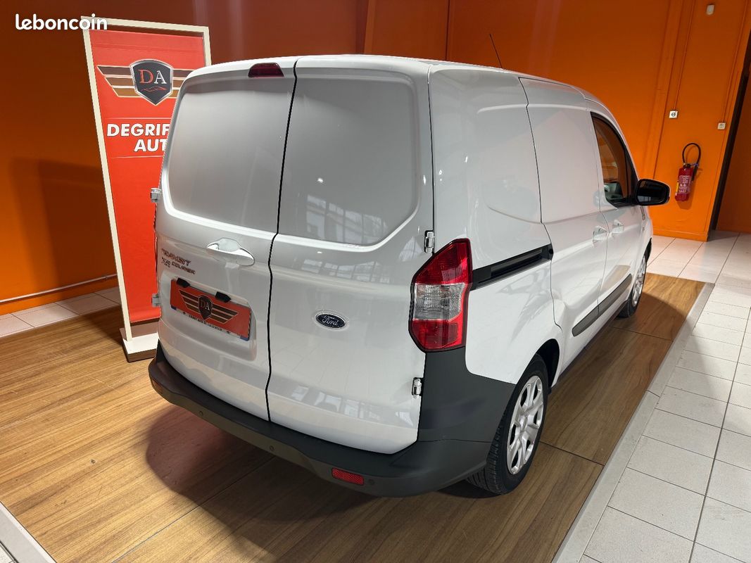 FORD TRANSIT COURIER FOURGON GN 1.5 TDCi 75 TREND (image 5)