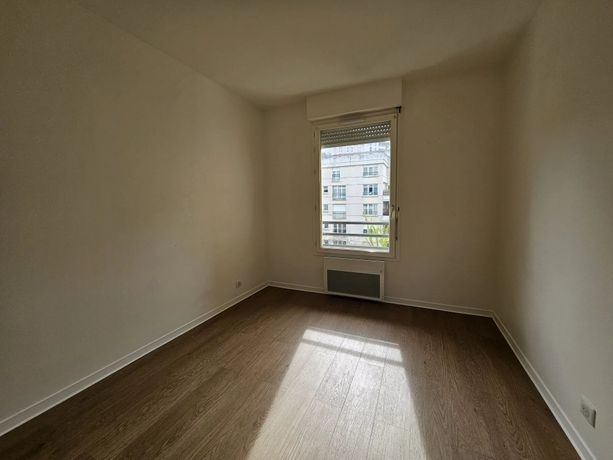 Appartement a louer courbevoie - 4 pièce(s) - 90 m2 - Surfyn