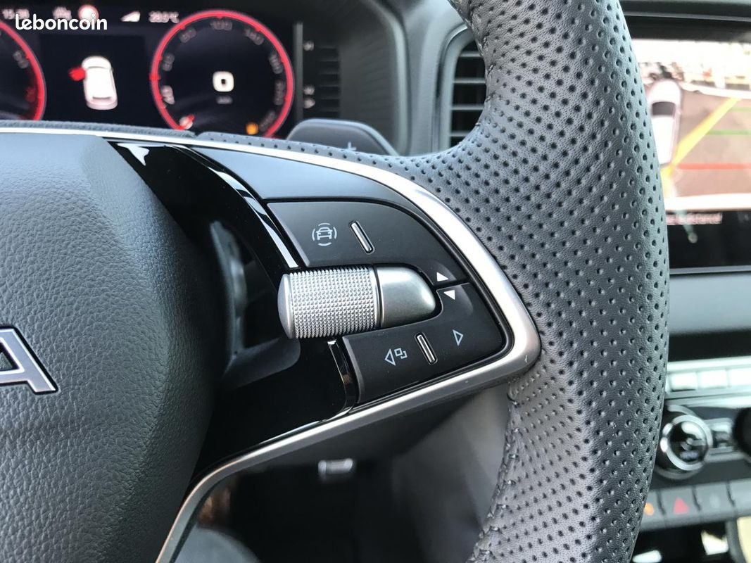 SKODA KAROQ 1.5 TSI Evo 2 150 ch ACT DSG7 Sportline (image 24)