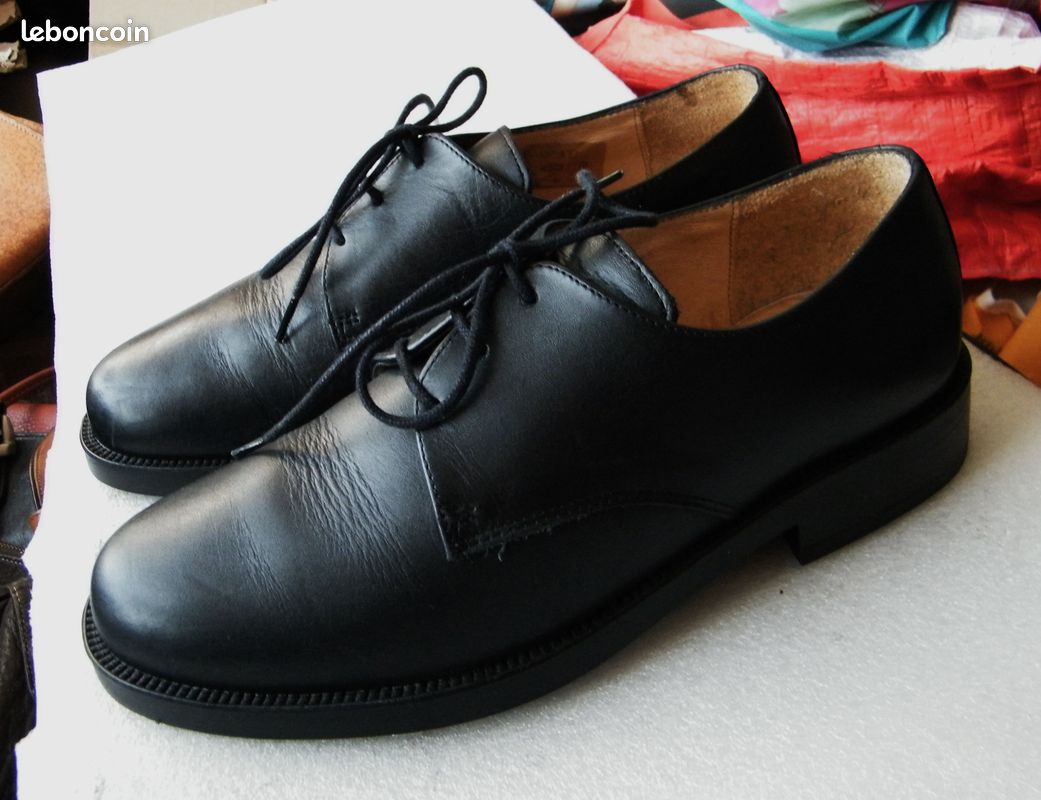 Chaussures en cuir noir KLEMAN (made in France) quasi neuves 38