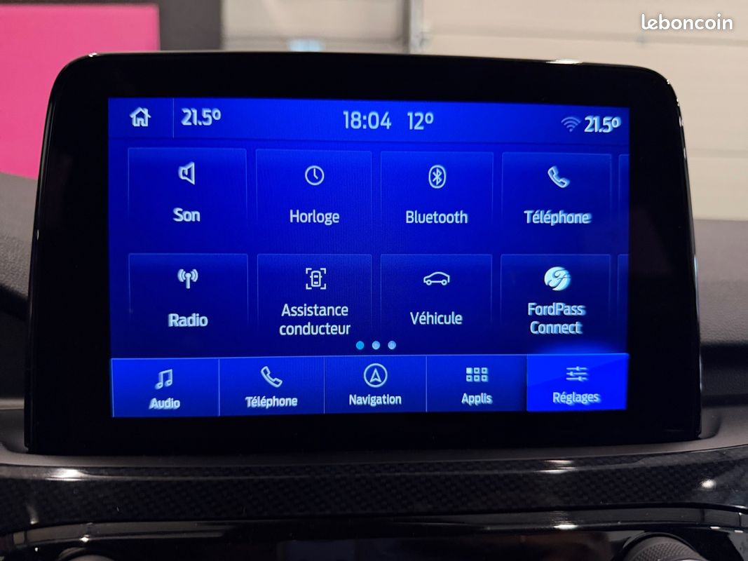 FORD KUGA III 2.5 FLEXIFUEL 190 FHEV ST LINE ECVT / Sieges AV - ARR + Volant Chauffant / CarPlay / Caméra (image 24)