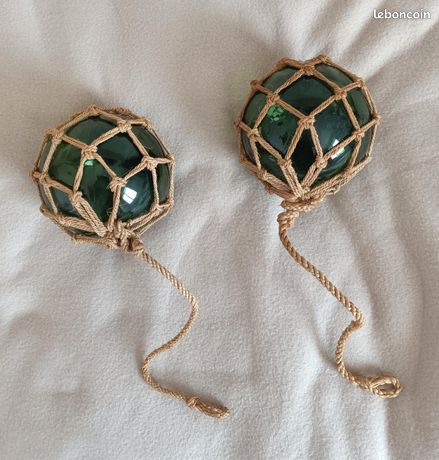 Boule en verre à suspendre 10 cm doré