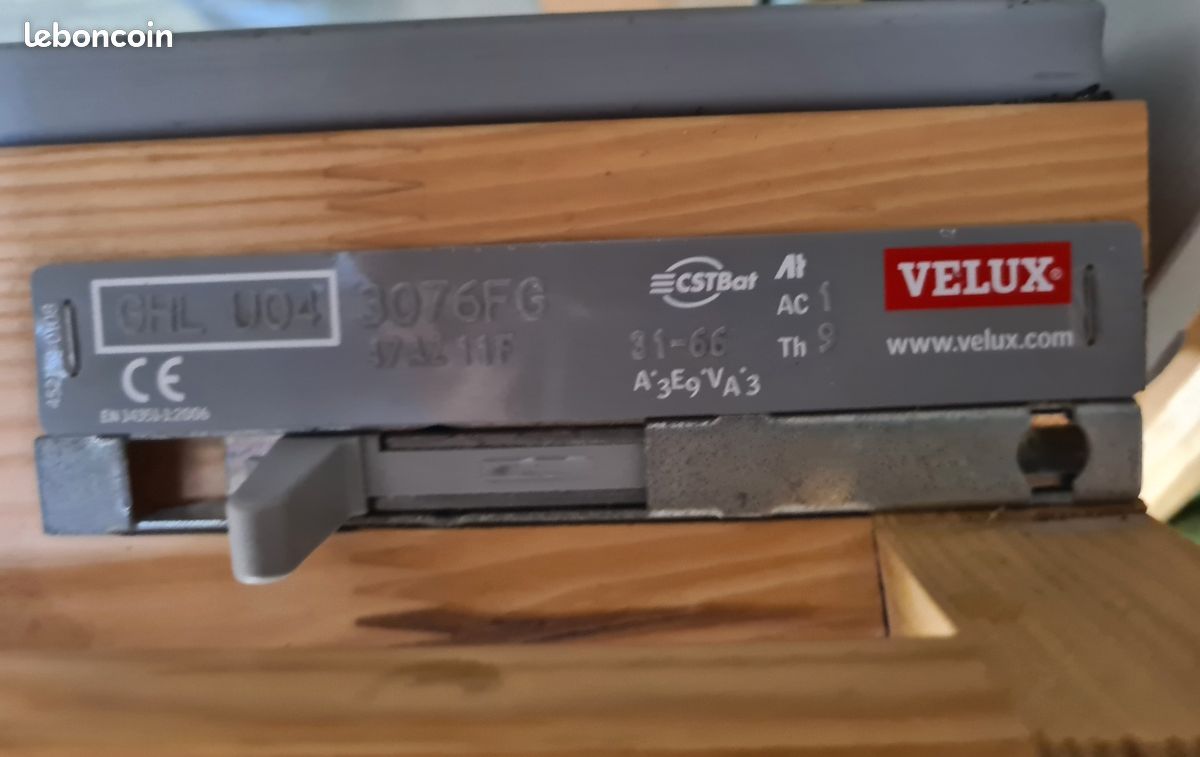 Fenêtre de toit Velux 134x98 (image 3)