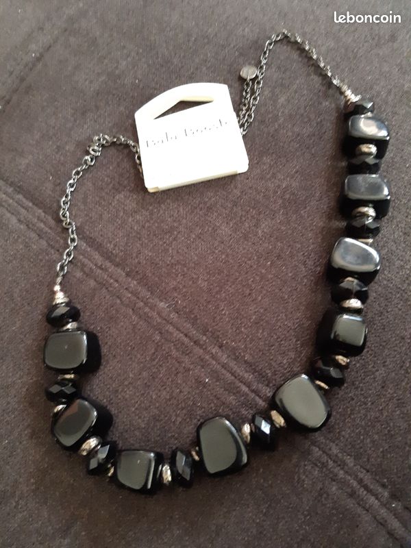 Collier (image 1)