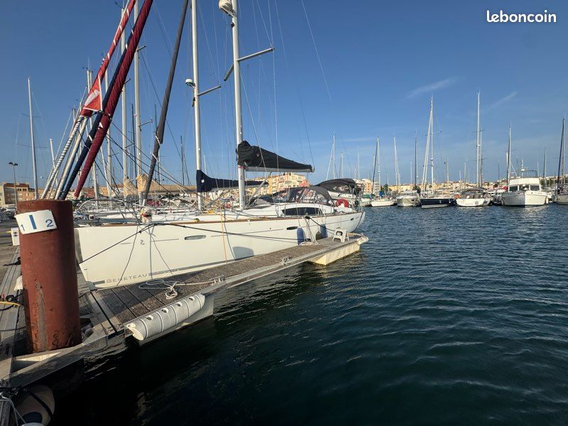 Beneteau Oceanis 331 — Vedi foto 1