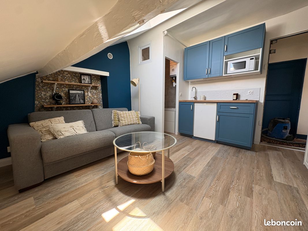 Appartement 1 pièce 12 m² · à Versailles · 12 m² · 800 €/mois