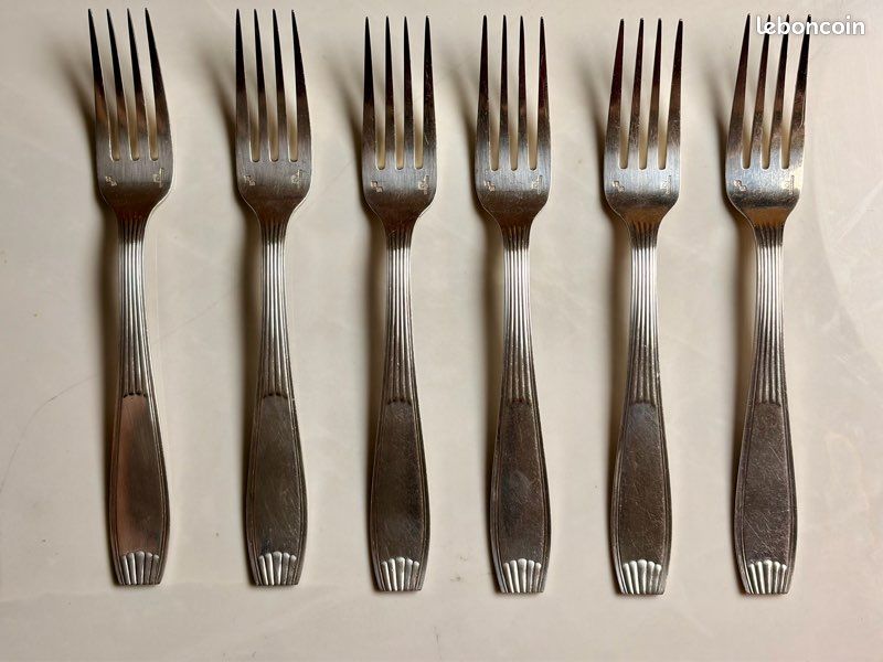 6 Fourchettes de table Christofle à grandes coquilles