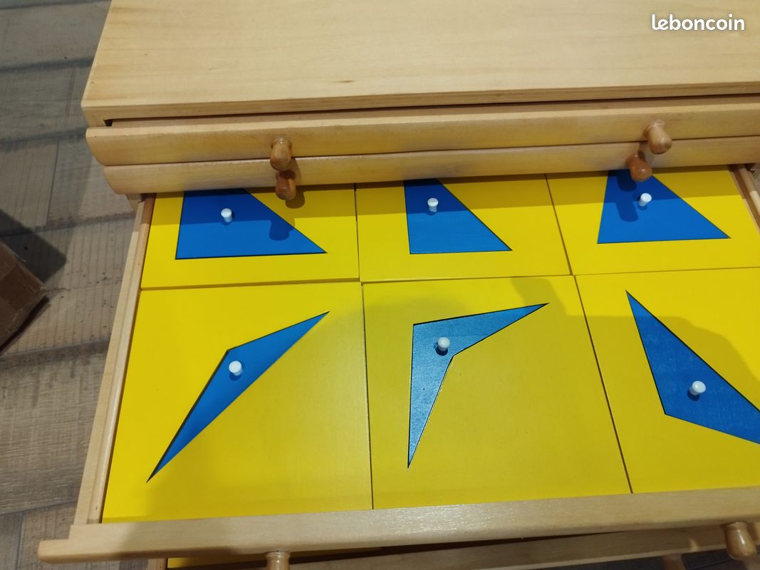 Cabinet de géométrie Montessori (image 3)