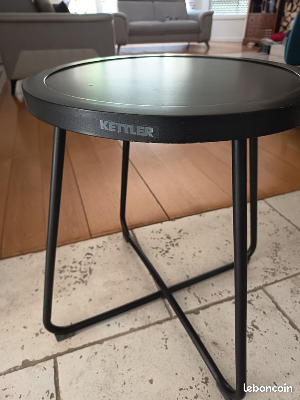 Table d'appoint extérieure (image 1)