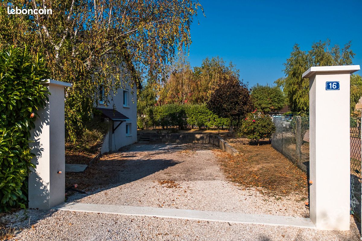 Maison 7 pièces 156 m² · à Saint-Germain-du-Plain · 156 m² · 309 000 €