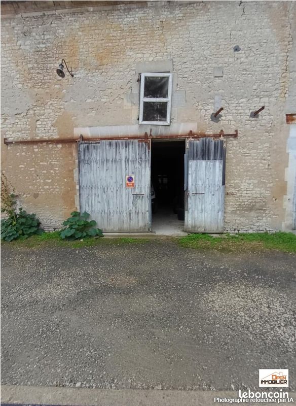 Parking 38 m² · à Jarnac · 38 m² · 44 000 €