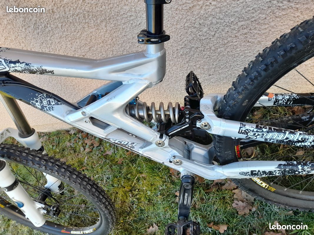 VTT / Vélo de descente DH Scott Gambler + pieces (image 6)