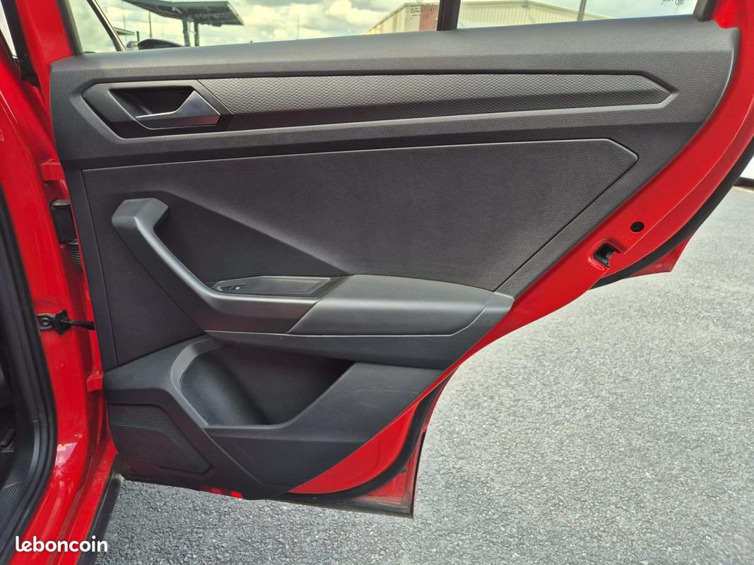 VOLKSWAGEN T-ROC 1.5 TSI Evo - 150 - Start&Stop R-Line PHASE 1 GARANTIE 6 MOIS (image 30)