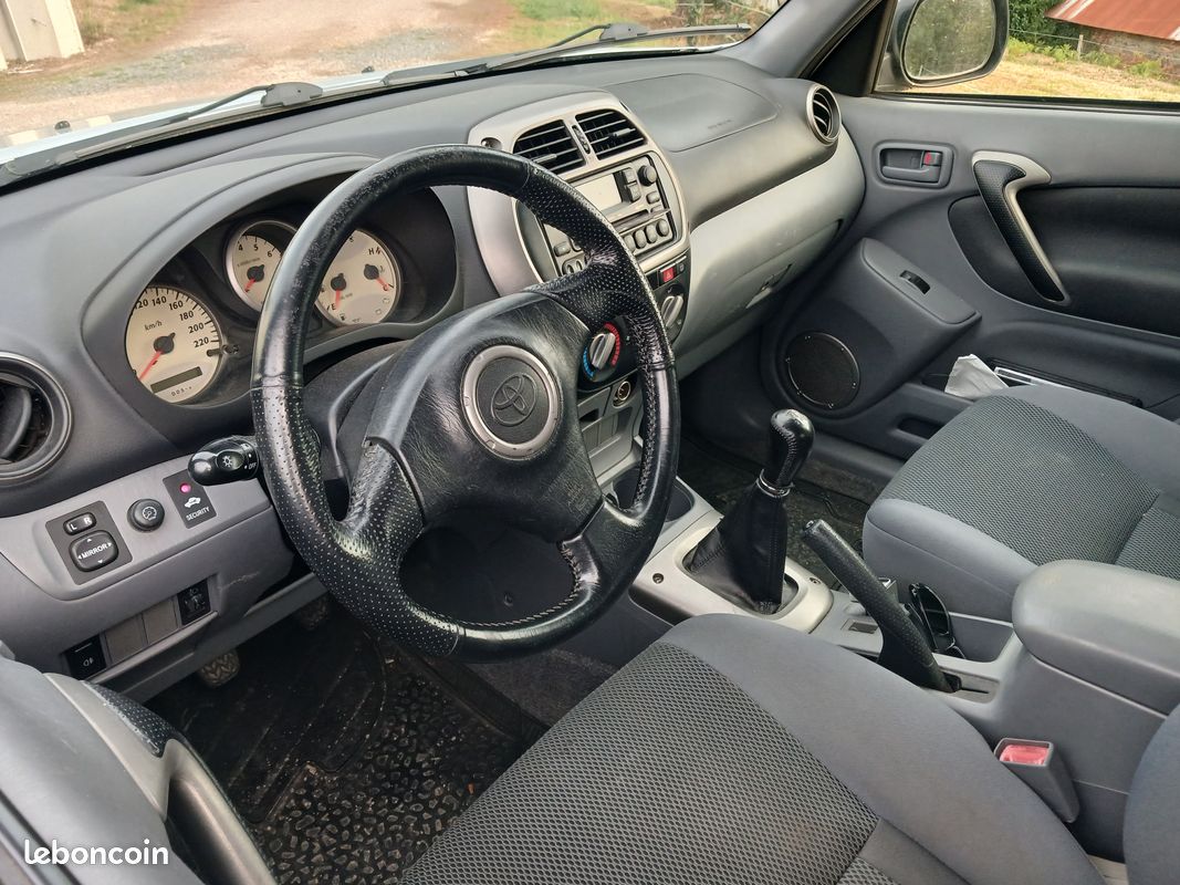 Toyota rav 4 essence 2.0 vvt-i (image 3)