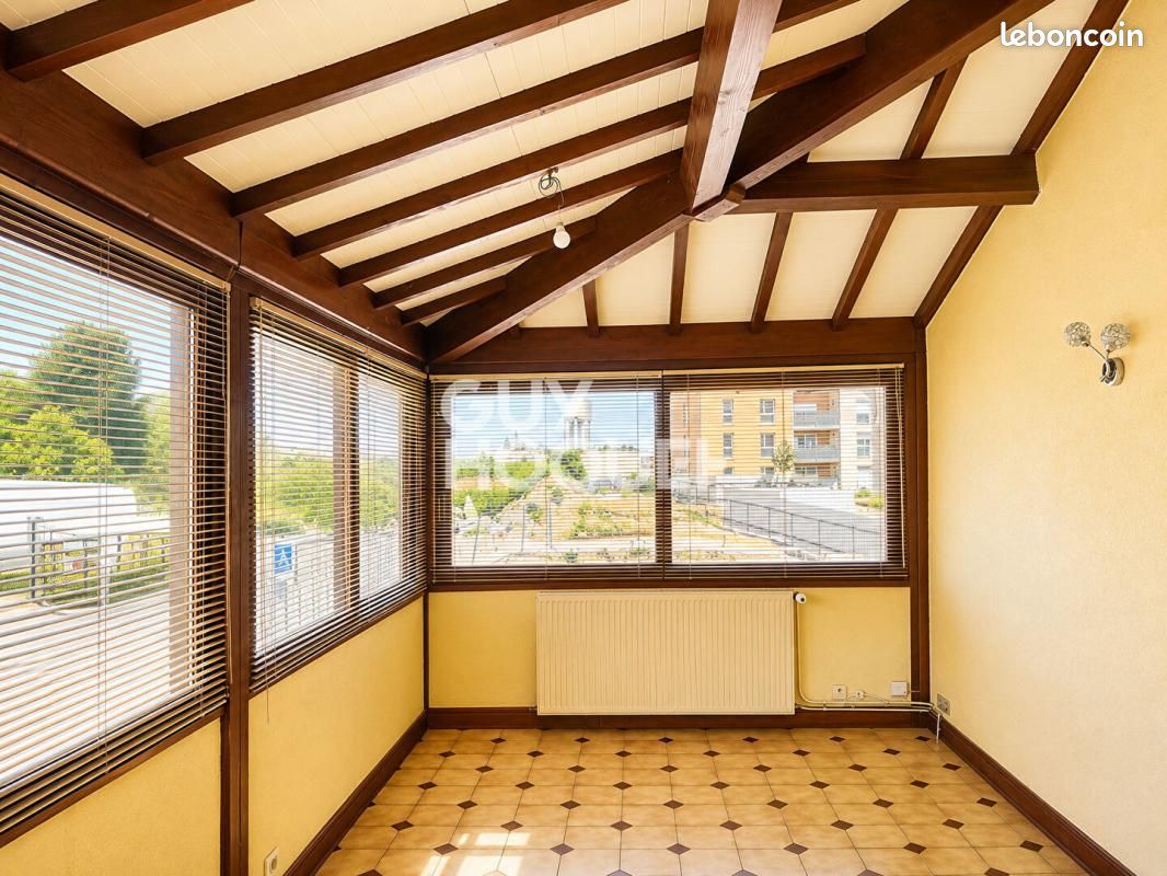 Maison 5 pièces 130 m² · à Rillieux-la-Pape · 130 m² · 249 000 €
