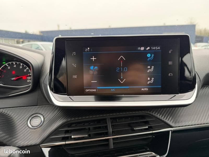 Peugeot 2008 1.2 PureTech 130ch S&S Allure (image 28)