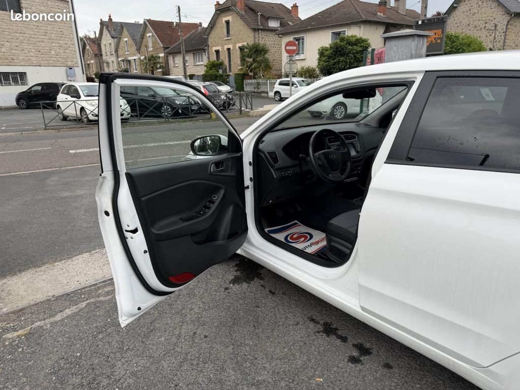 HYUNDAI I20 1.2i - 84 Intuitive clim + camera AR (image 19)