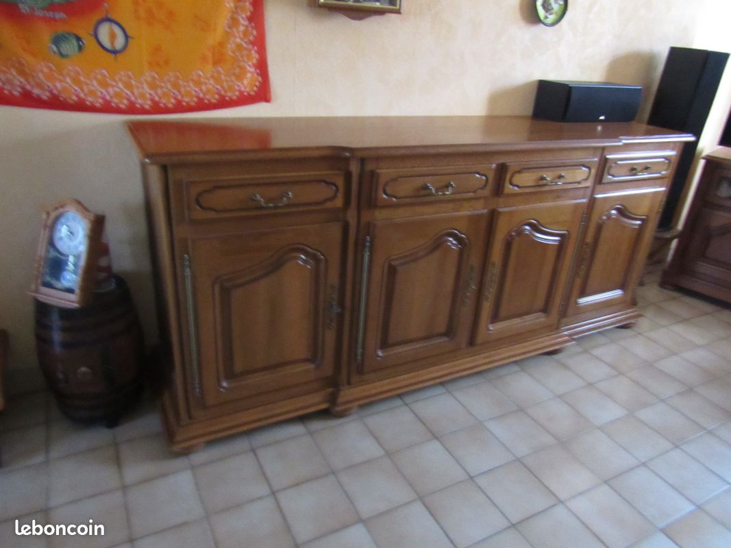 Vends buffet bas 4 portes (image 1)