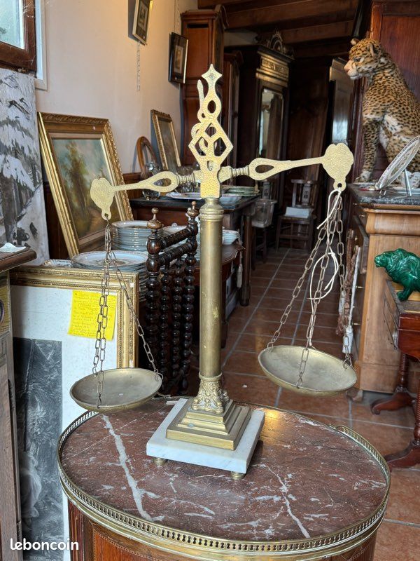 balance portable ou, apothicaire ? - laiton, bois, velours