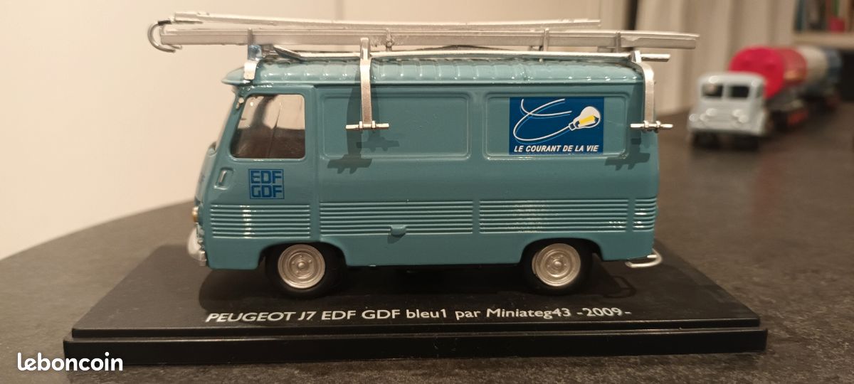 CAMION J5 BOURBON EDF Publicitaire Citroën Collection Type Dinky Solido