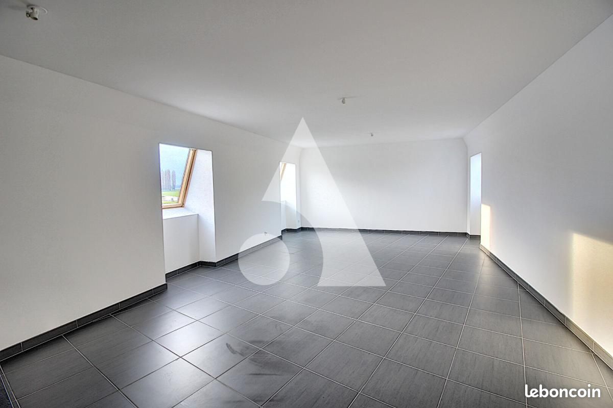 Appartement 3 pièces 78 m² · à Vitry-en-Artois · 78 m² · 795 €