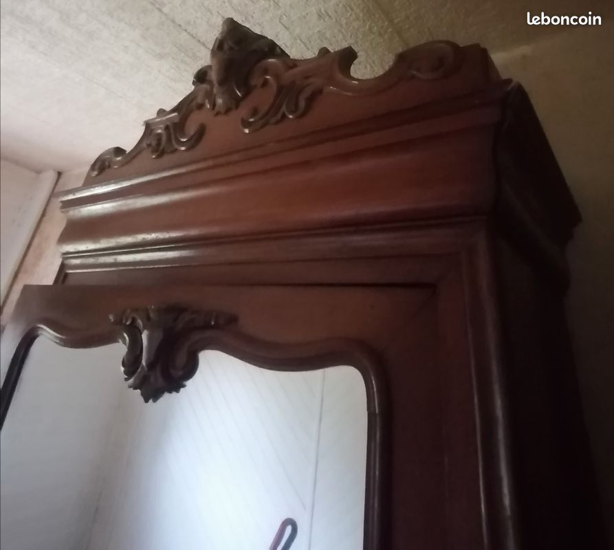 Armoire style Louis Philippe (image 1)