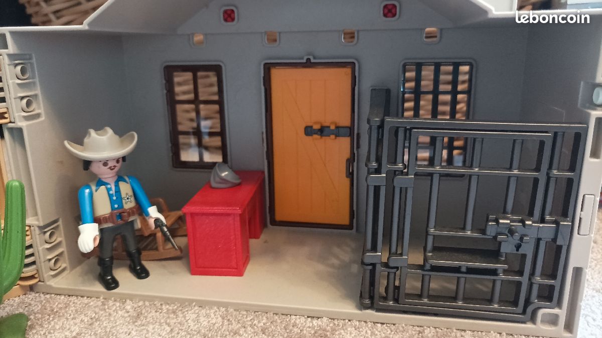 Playmobil - banque et bureau du sherif + personnages (image 3)