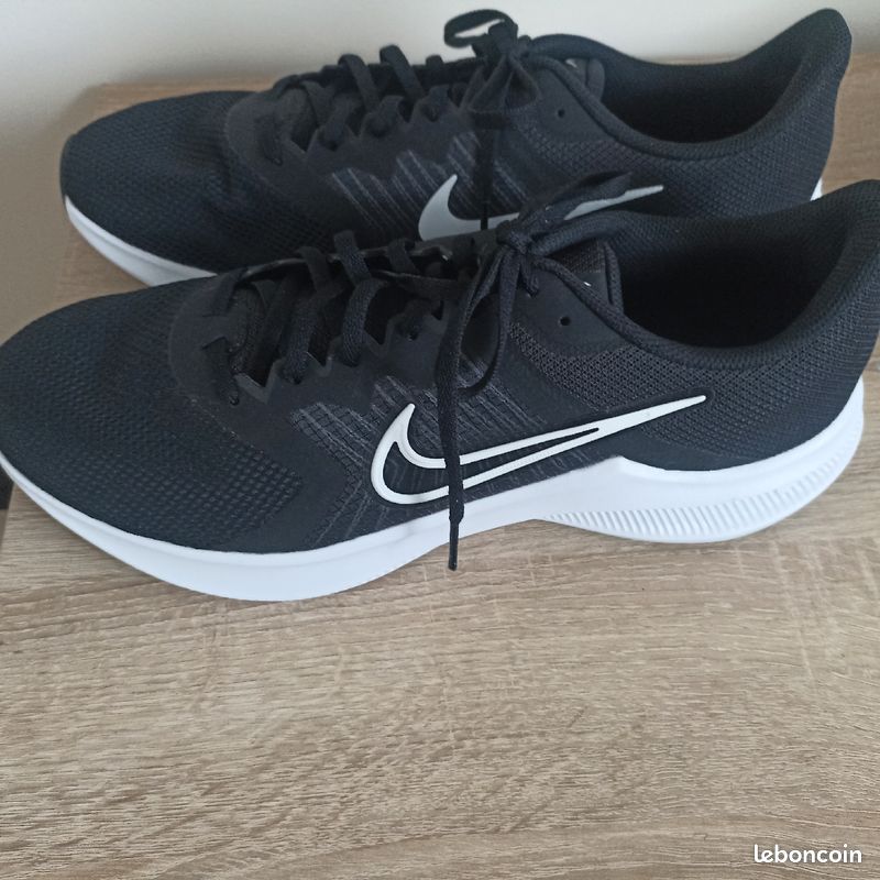 Une paire chaussure taille 47.5 pour homme (image 4)
