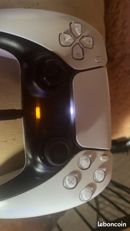 Console Play 5 avec manette + câble d’alimentation (image 4)