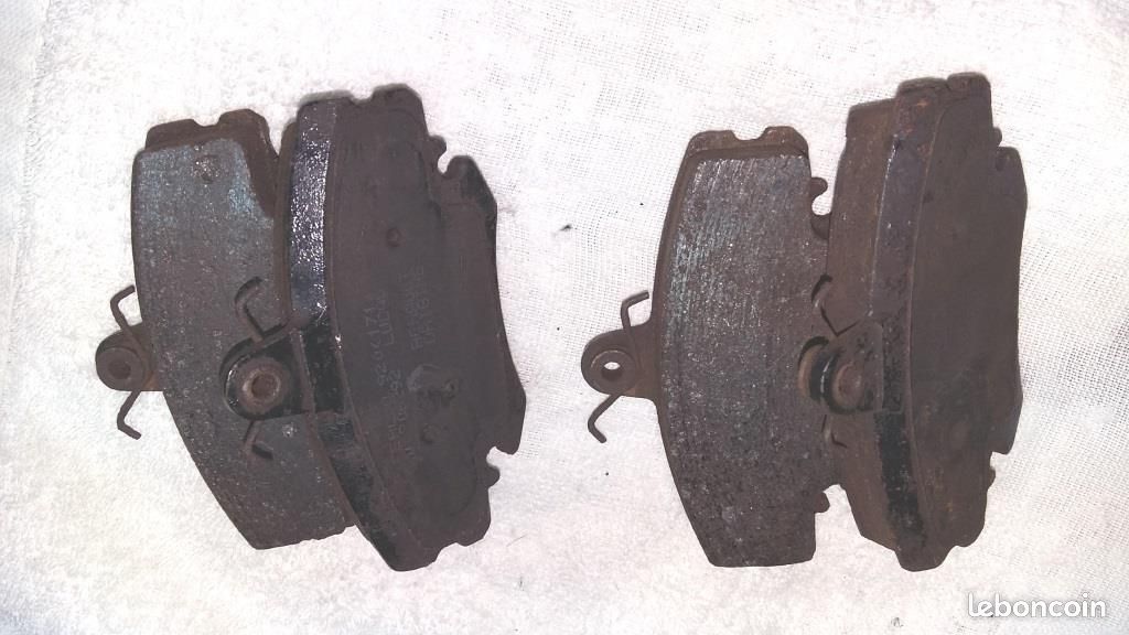 Plaquettes de freins Clio,Twingo bon état Ref 7711130071 (image 3)