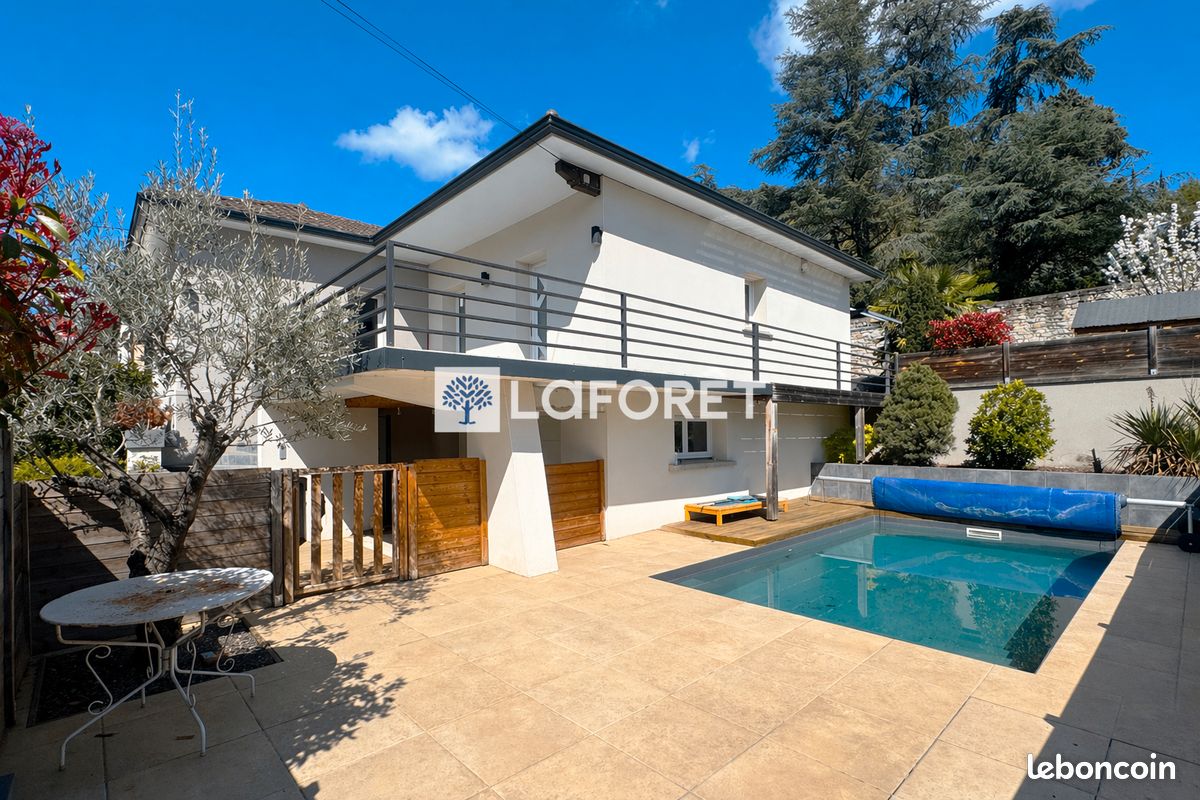 Maison 5 pièces 113 m² · à Saint-Martin-la-Plaine · 113 m² · 350 000 €