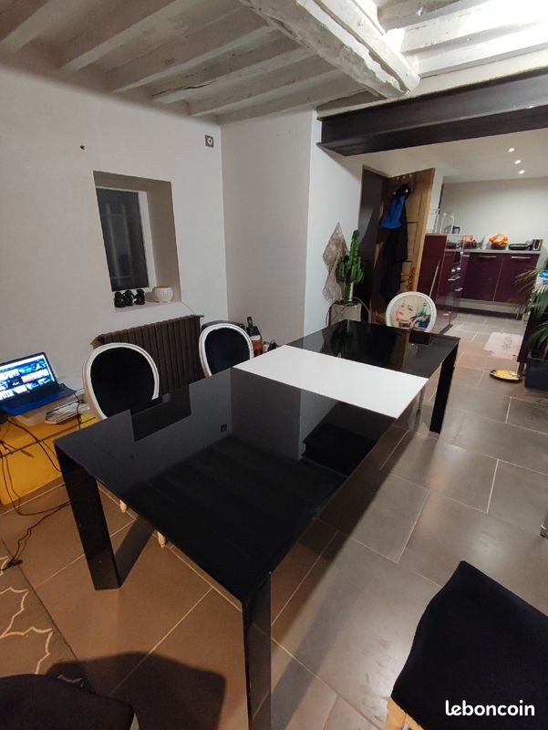Table moderne chic 6 a 8 personnes (image 1)