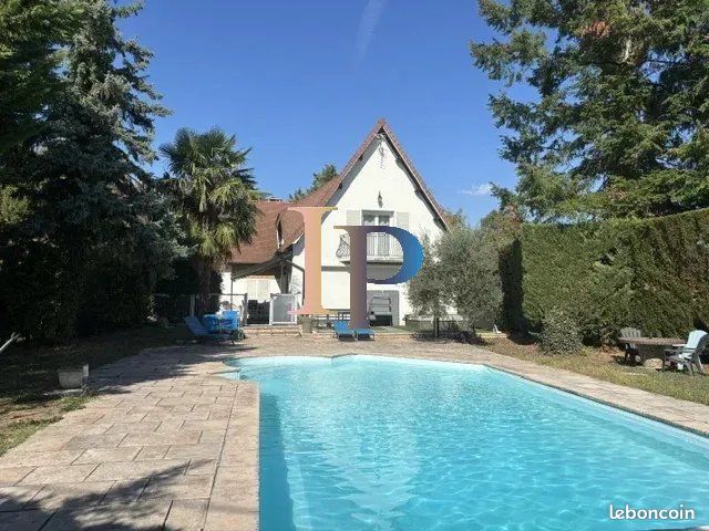 Maison 7 pièces 215 m² (image 2)