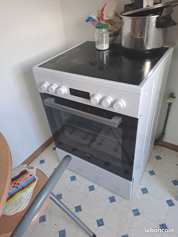 Cuisinière (image 1)