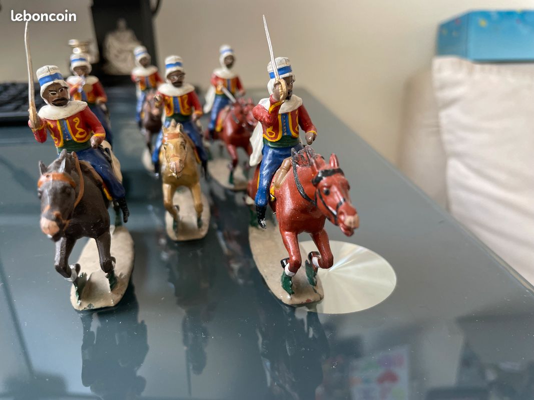 6 Cavaliers Goumiers Afrique Du Nord - CBG Mignot - Figurines Collection