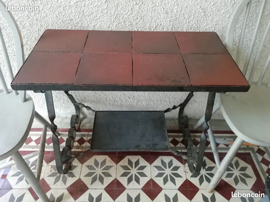 Table vintage en fer forgé (image 1)