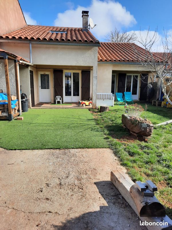 Maison 6 pièces 104 m² · à L'Hospitalet-du-Larzac · 104 m² · 730 €/mois