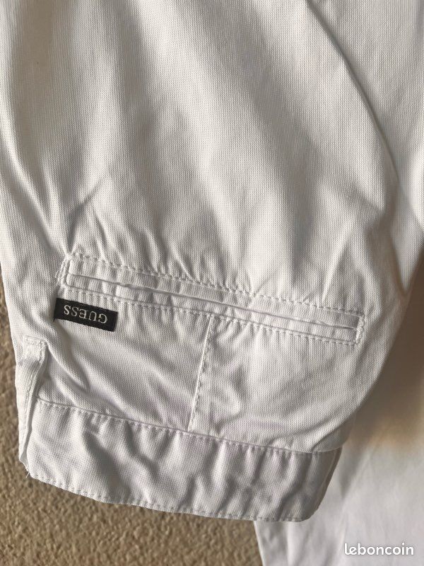 Lot de 3 pantalons gris Guess neufs avec étiquettes 27