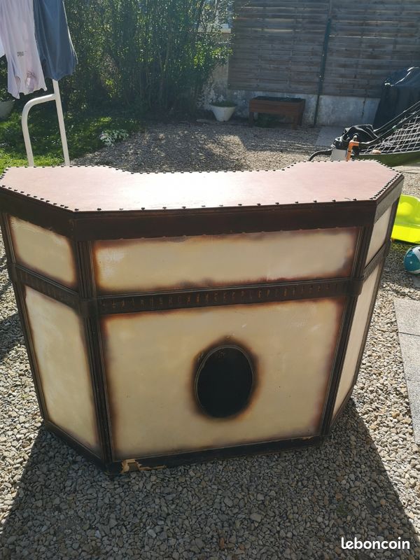 Bar (image 1)