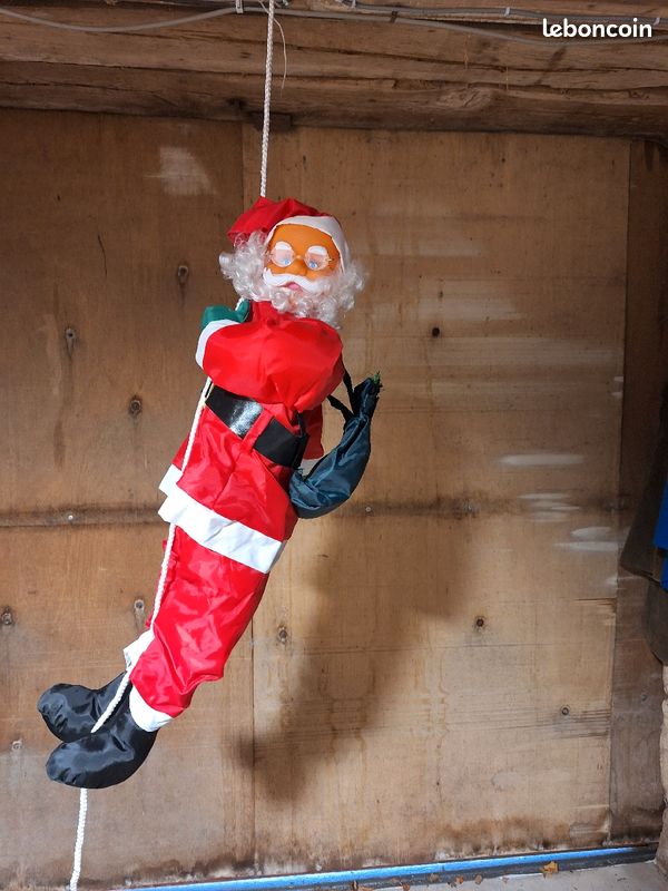 Déco père Noël suspendu extérieur (image 4)