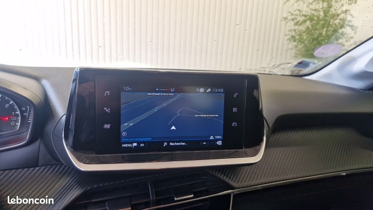 Peugeot 208 PURETECH 100 SS Active Business (image 19)